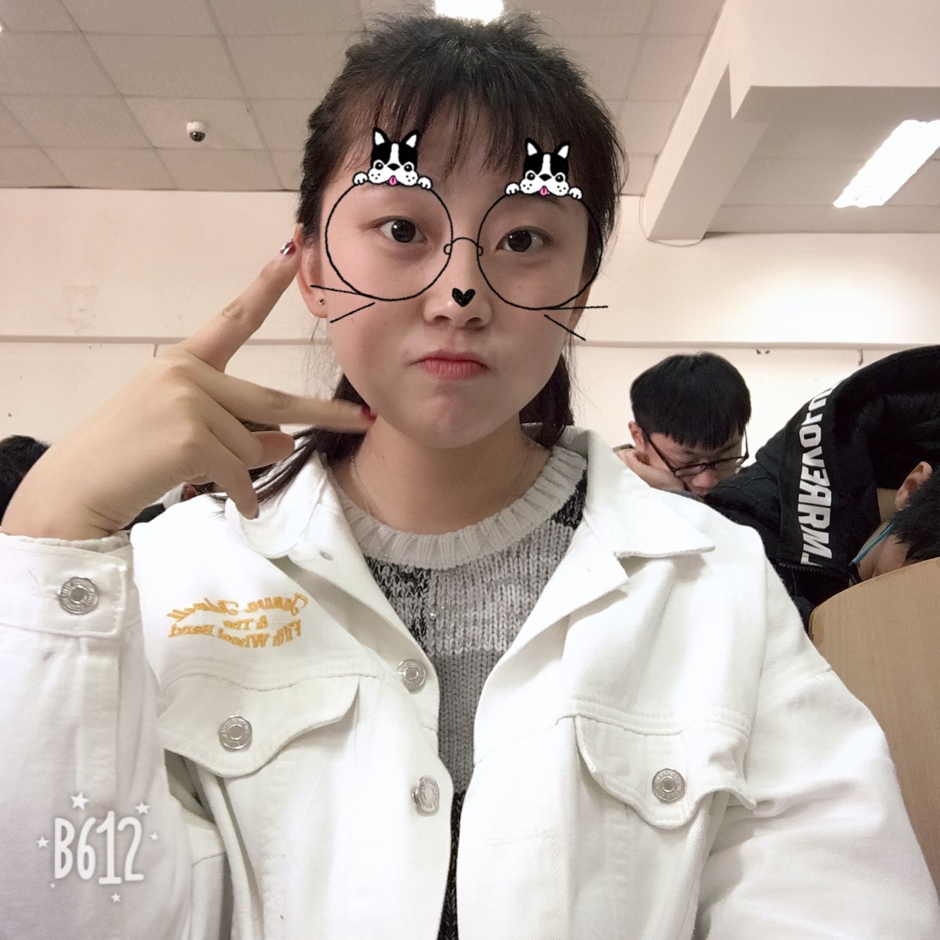 王伟自己.jpg